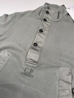 CP Company 288A  Brushed Diagonal Fleece Sweatshirt in Green - Image 2