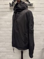 CP COMPANY 107A TAYLON L HOODED OVERSHIRT IN BLACK - Image 8