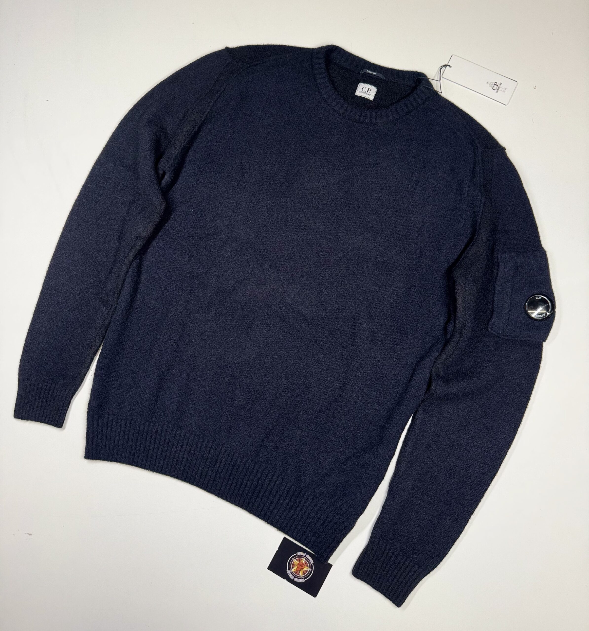 img_2757 CP Company 197A Fleece Crew Neck Sweater in Navy / 888 • Size 56 / XXXL. / 25” - Image 1