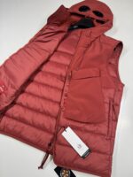 C.P. COMPANY SHELL-R MIXED GOGGLE VEST IN SCOOTER RED - Image 11