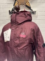CP Company 155A  Goretex Infinium Mixed Hooded 2 in 1 Jacket in purple - Image 8