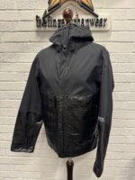 CP Company 161A  Gore-Tex Infinium Waterproof Goggle Jacket in black. Size 50 / Large / 22” p2p - Image 8