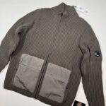 CP COMPANY lens cardigan in lambswool Mixed  in Olive Night Green    Size 54 / XXL / P2P. 24.5”