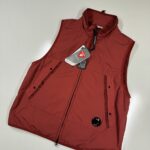 CP COMPANY G.D.P POLARTEC LENS GILET VEST IN REDSize 54 / XXL  / 24”p2p