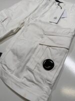 C.P COMPANY 116A SATIN STRETCH CARGO SHORTS IN WHITE - Image 3
