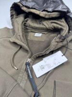 CP Company 161A Diagonal Fleece Hooded full zip Sweatshirt in Green  • XS  / P2P 19.5” - Image 4