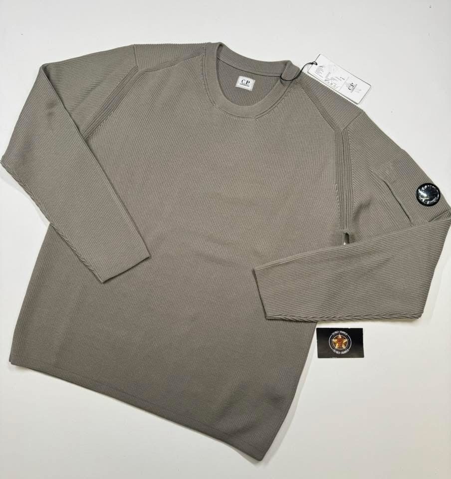 img_4084-2 C.P. Company 236A Re-Wool knitwear Crew Neck sweater in Walnut - Size 58 / 4XL / P2P 25” - Image 1
