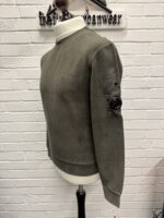CP Company 261A Brushed & Emerized Diagonal Fleece Sweatshirt in Green0  • XS / P2P  21” - Image 5