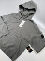 CP COMPANY COTTON DIAGONAL FLEECE HOODED SWEATSHIRT IN GREY. - Image 2