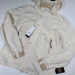 CP COMPANY 018A FLATT NYLON GOGGLE OVERSHIRT IN PISTACHIO
