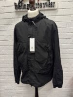 CP COMPANY 018A FLATT NYLON GOGGLE OVERSHIRT IN BLACK - Image 4