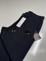 CP COMPANY 161A JOGGING PANT IN LIGHT  FLEECE - BLACK / 999 - Image 2