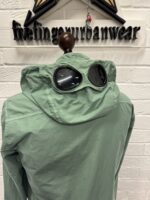 CP COMPANY 018A FLATT NYLON GOGGLE OVERSHIRT IN GREEN - XS  / P2P 20”. - Image 8