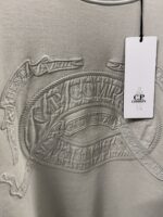 AW26/27 - 
CP COMPANY 174A COTTON FLEECE CREW SWEATSHIRT IN  IVORY 

Large  / P2P 23.5” - Image 2