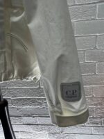 C.P. COMPANY 009A METROPOLIS HYST HOODED JACKET IN WHITE - Image 6