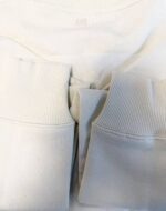 AMI PARIS Patch Heart Sweatshirt in Off White / Red - Image 5
