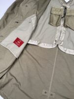CP COMPANY 069A TWILL LONG PARKA LENS JACKET IN VINTAGE KHAKI -    Large / P2P 24” - Image 3