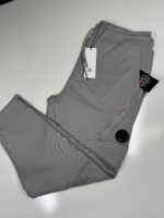 CP COMPANY 084A DIAGONAL RAISED FLEECE JOGGING PANTS IN DRIZZLE GREY - XXL  / w38”