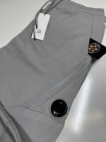 CP COMPANY 084A DIAGONAL RAISED FLEECE JOGGING PANTS IN DRIZZLE GREY - XXL  / w38” - Image 2
