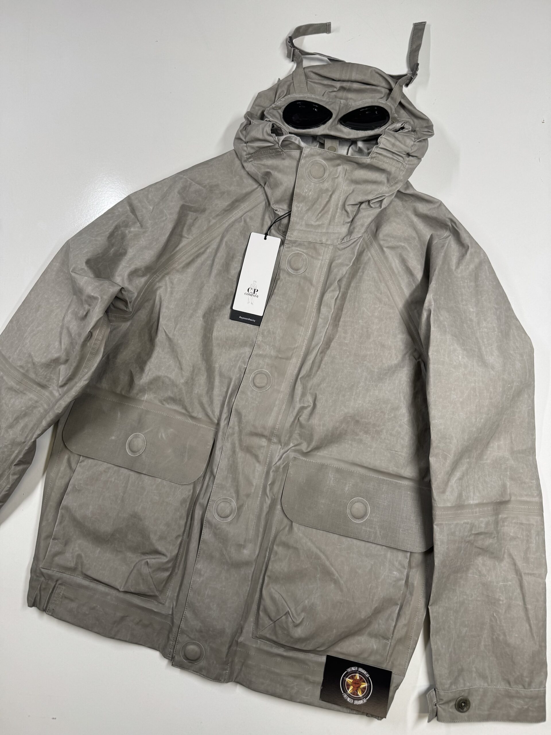 img_6891 CP Company 217A waterproof goggle jacket in toob two - Vintage khaki / 327 - Image 1