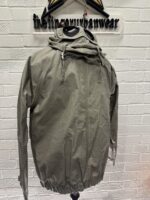 CP Company 217A waterproof goggle jacket in toob two - Vintage khaki / 327 - Image 9