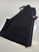 CP COMPANY METROPOLIS 015A PERTEX STRETCH FLEECE MIXED CARGO SHORTS IN BLACK - Image 4