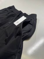 CP COMPANY METROPOLIS 015A PERTEX STRETCH FLEECE MIXED CARGO SHORTS IN BLACK - Image 7
