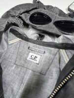 CP Company 217A waterproof goggle jacket in toob two - Raven Grey / 985 - Image 3