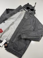 CP Company 217A waterproof goggle jacket in toob two - Raven Grey / 985 - Image 5