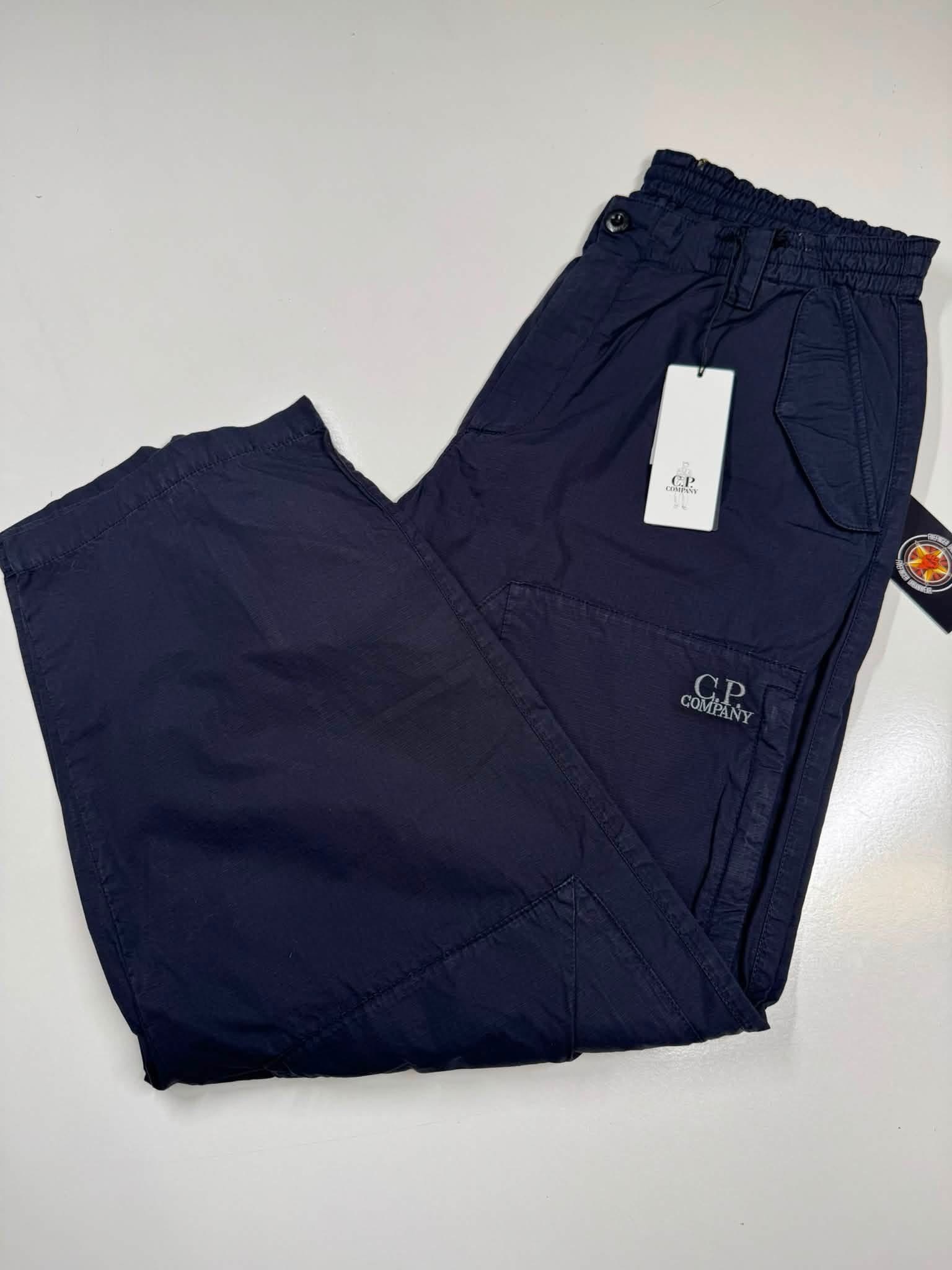 img_9536-3 CP Company 272A Cargo Pants in Cotton rip-stop- Navy / 888 - Image 1
