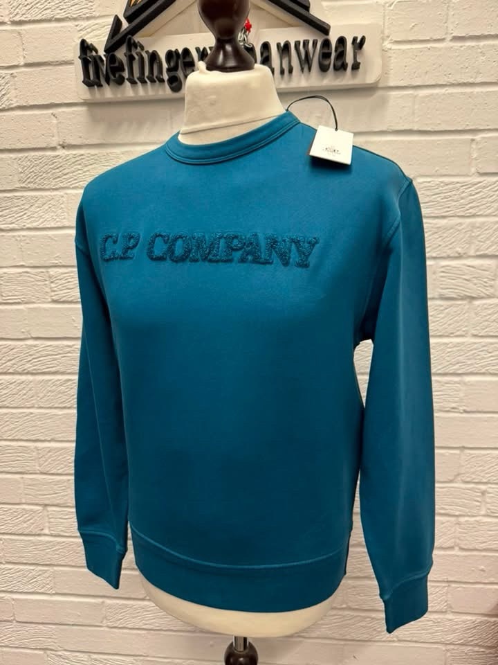 img_1035 CP COMPANY 096A COTTON FLEECE CREW SWEATSHIRT IN PETROL BLUE • XS. / P2P 21” - Image 1