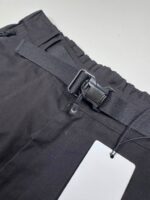 CP COMPANY METROPOLIS 010A HYST BERMUDA CARGO SHORTS IN BLACK - Image 3